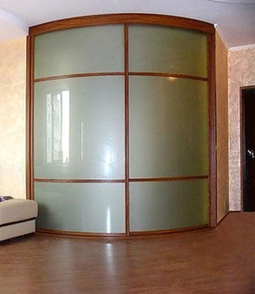 Встроенный шкаф купе радиусный в классическом стиле Ачинск