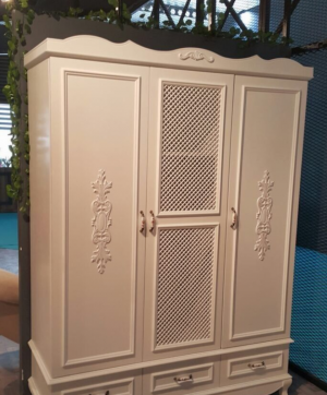 Распашные двери с декоративными накладками Ачинск